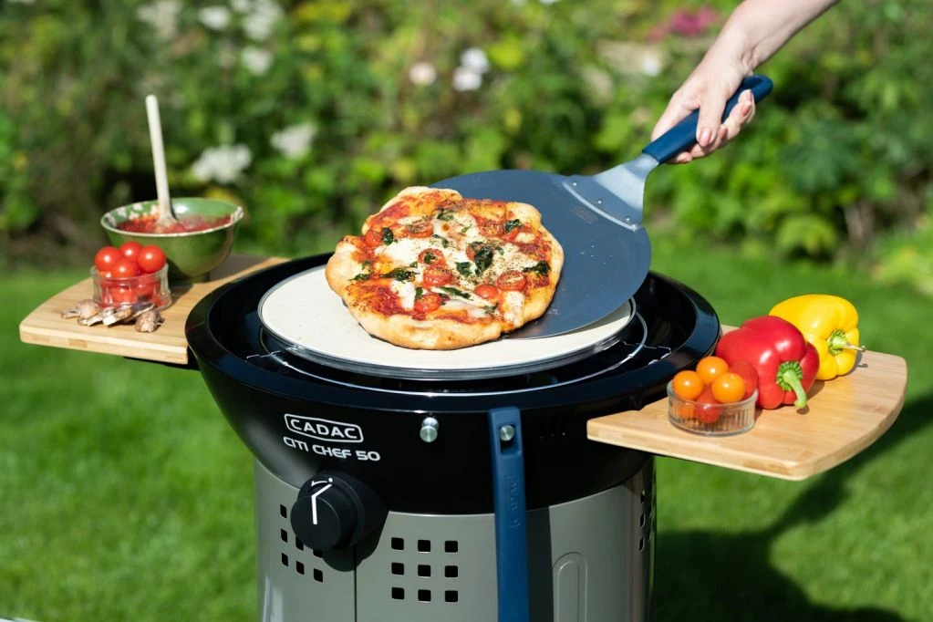Cadac Pizza Lifter (28cm) 4 Cadac Pizza Lifter (28cm) - Image 2
